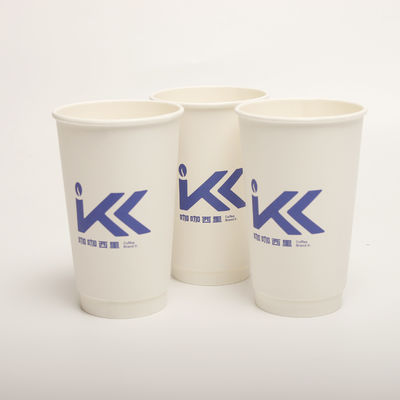 Copas de café biodegradáveis com tampa